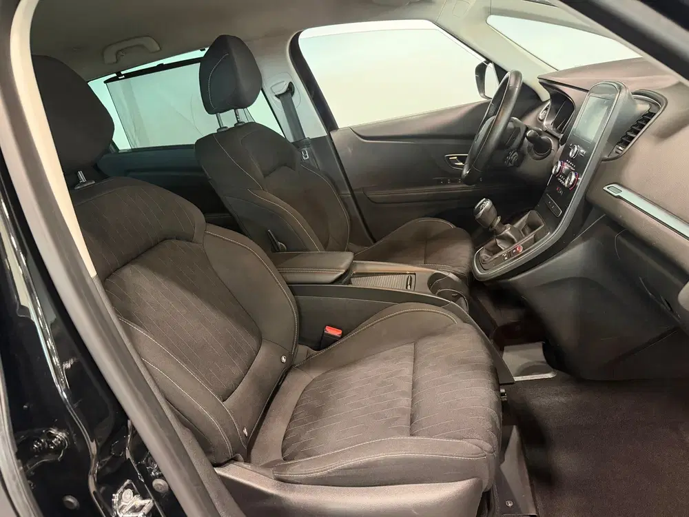Renault Grand Scenic Grand Scénic 1.3 TCe Limited 7p. Keyless uit 2019, foto 9