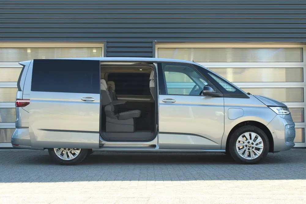 Volkswagen Multivan 1.4 218pk eHybrid L2H1 Life uit 2024, foto 11