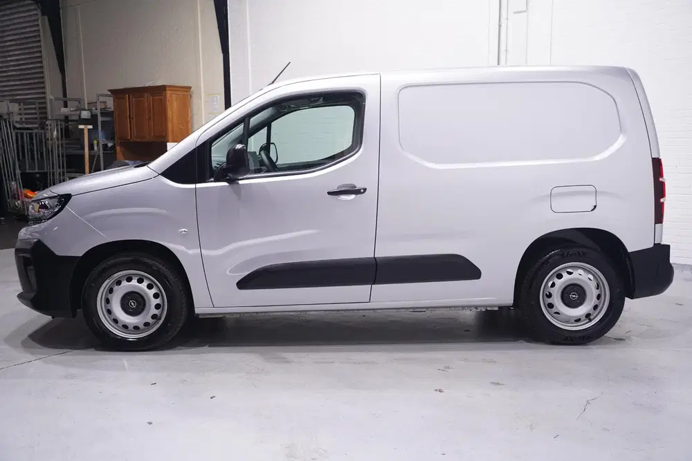 Opel Combo 1.5 BlueHDi 102 pk L1 Airco uit 2024, foto 7