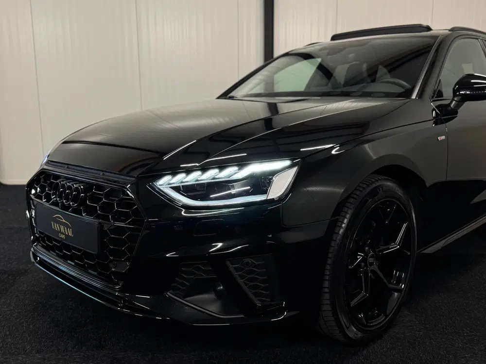 Audi A4 35 TDI S-Line Competition 2022 163PK PANO uit 2022, foto 5