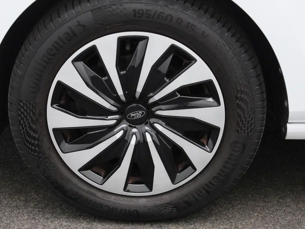 Ford Fiesta 1.0 EcoBoost Titanium uit 2022, foto 12