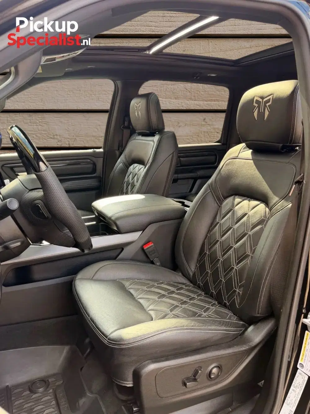 Dodge RAM 5.7 V8 4x4 Crew Cab uit 2022, foto 12