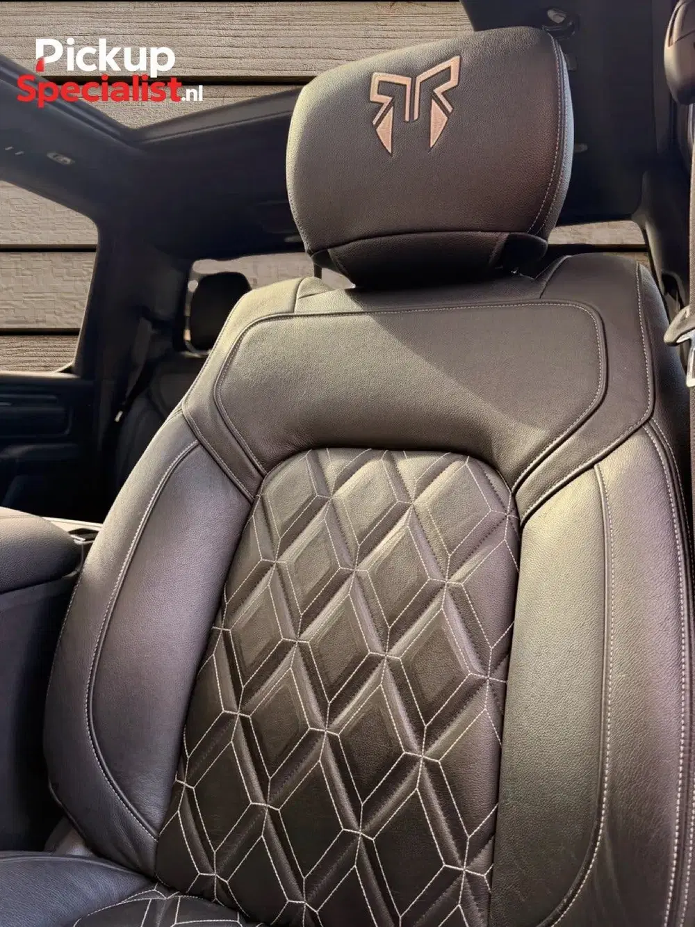 Dodge RAM 5.7 V8 4x4 Crew Cab uit 2022, foto 13