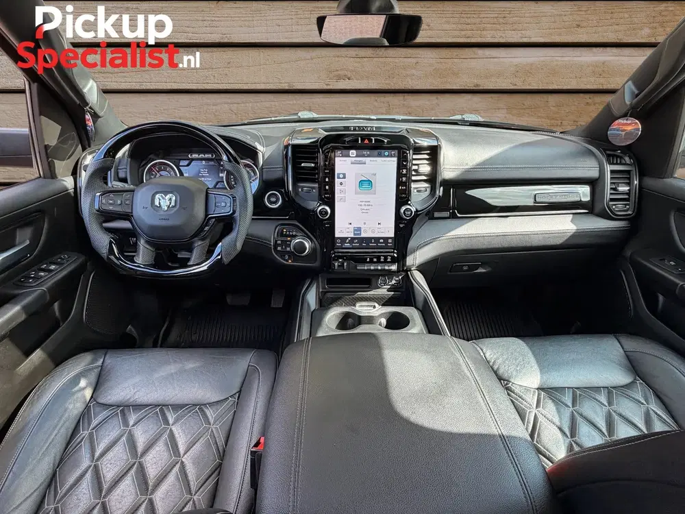 Dodge RAM 5.7 V8 4x4 Crew Cab uit 2022, foto 2