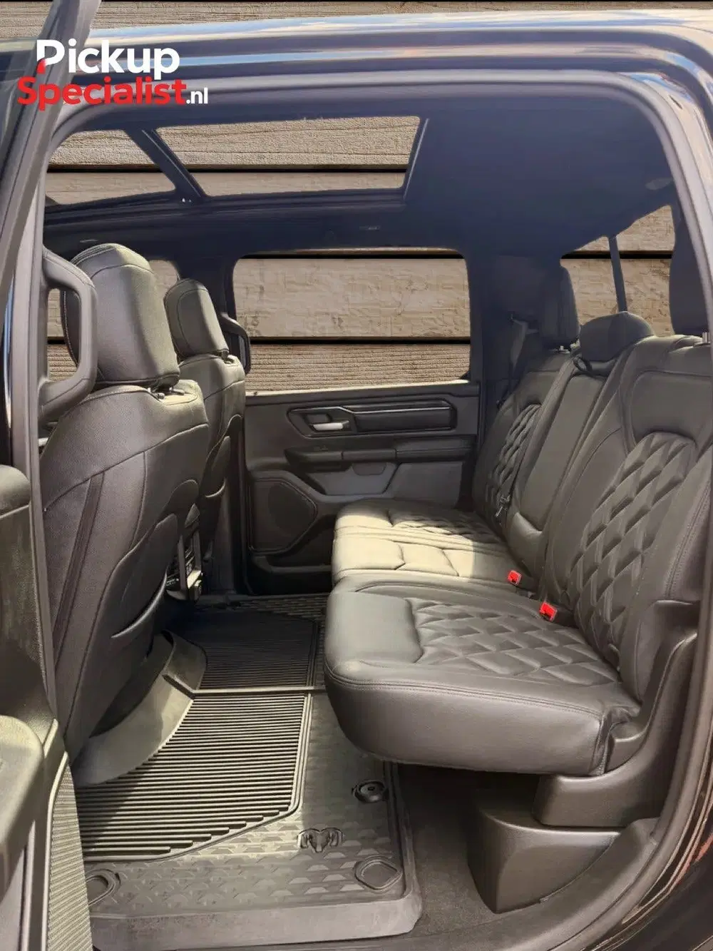 Dodge RAM 5.7 V8 4x4 Crew Cab uit 2022, foto 8