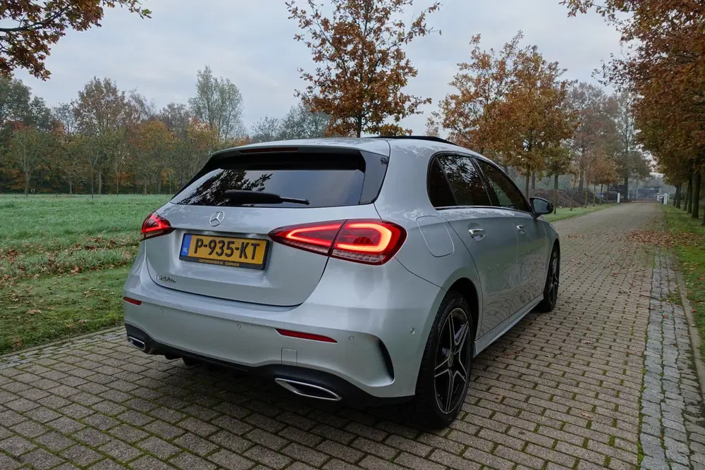 Mercedes-Benz A-Klasse 250 e Business Solution AMG Limited uit 2022, foto 5