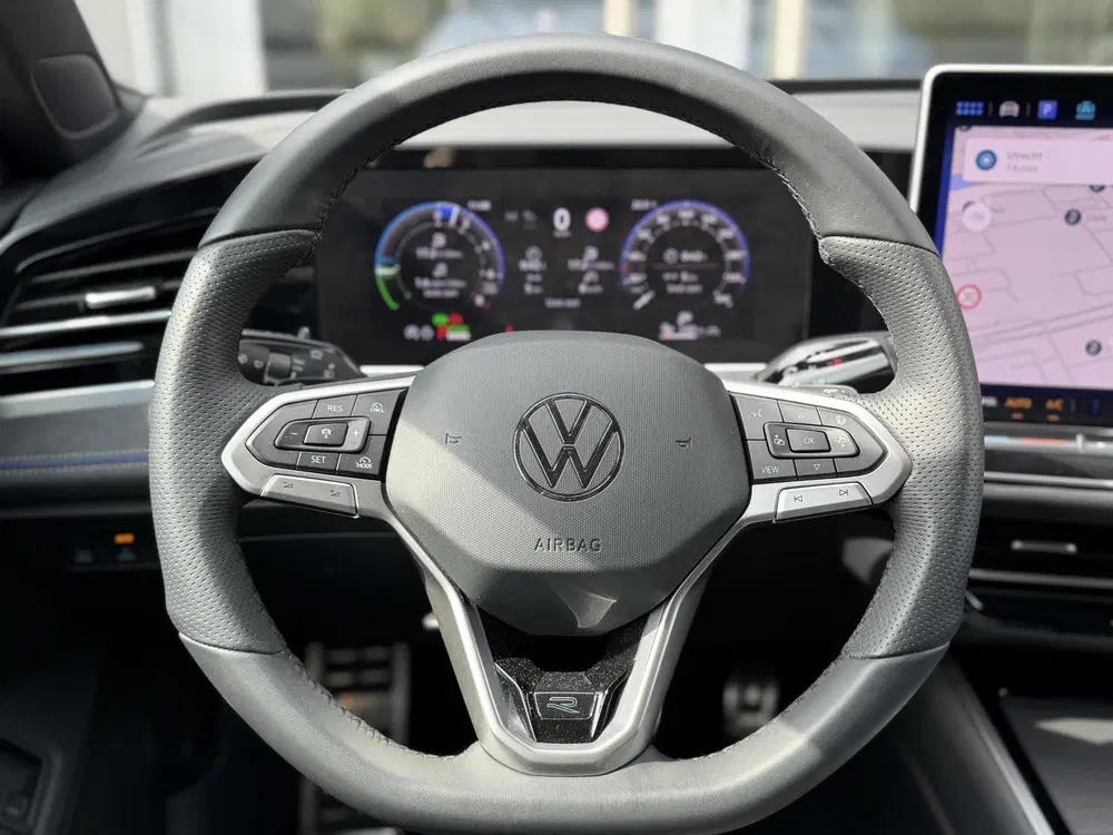 Volkswagen Passat 1.5 eHybrid R-Line uit 2025, foto 15