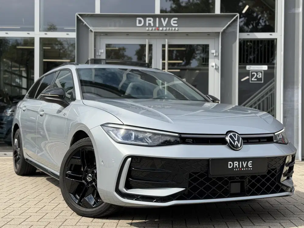 Volkswagen Passat 1.5 eHybrid R-Line uit 2025, foto 4