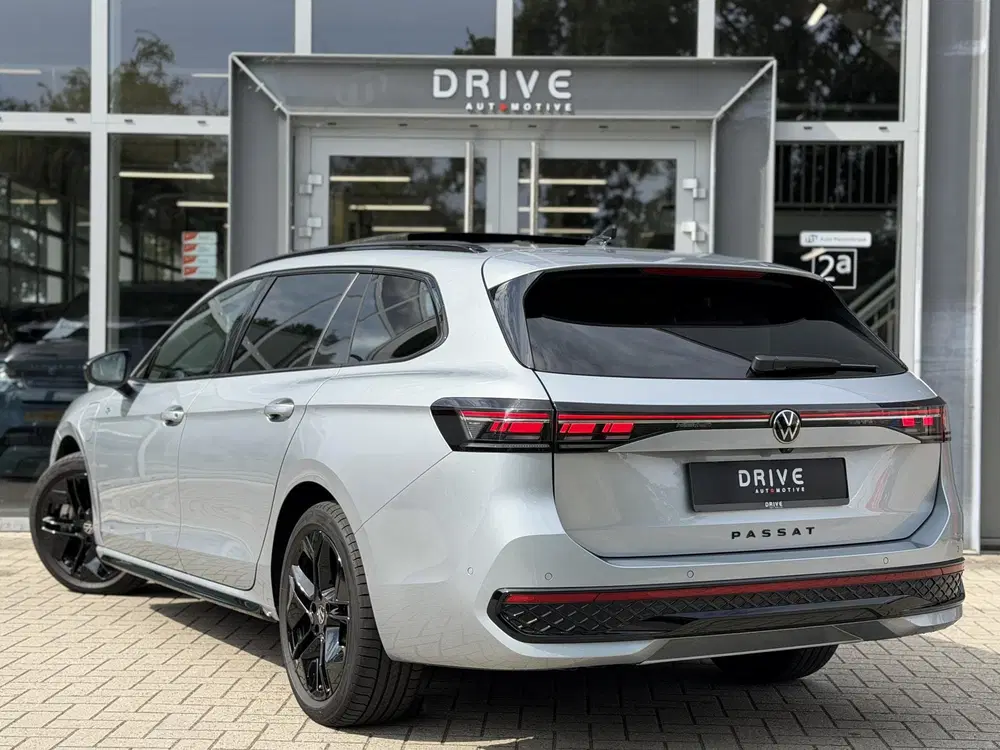 Volkswagen Passat 1.5 eHybrid R-Line uit 2025, foto 7