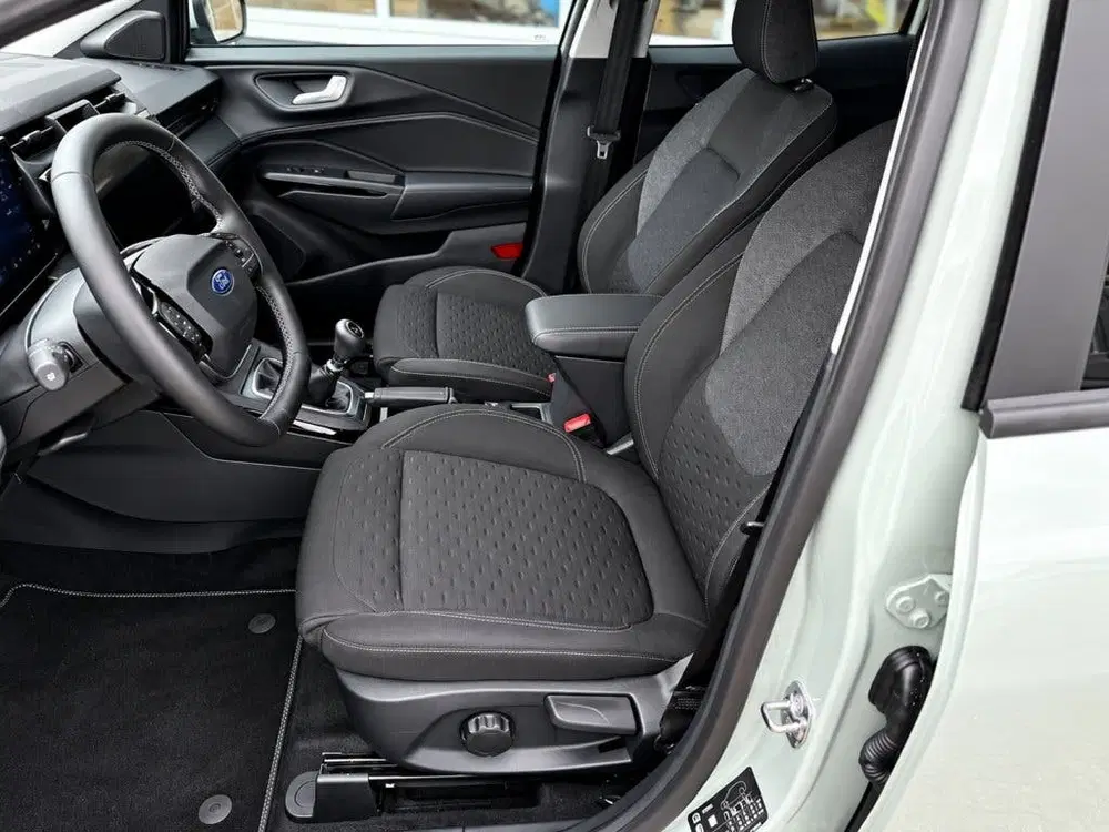 Ford Puma 1.0i Ecoboost Hybrid 125pk Titanium Winter uit 2026, foto 9