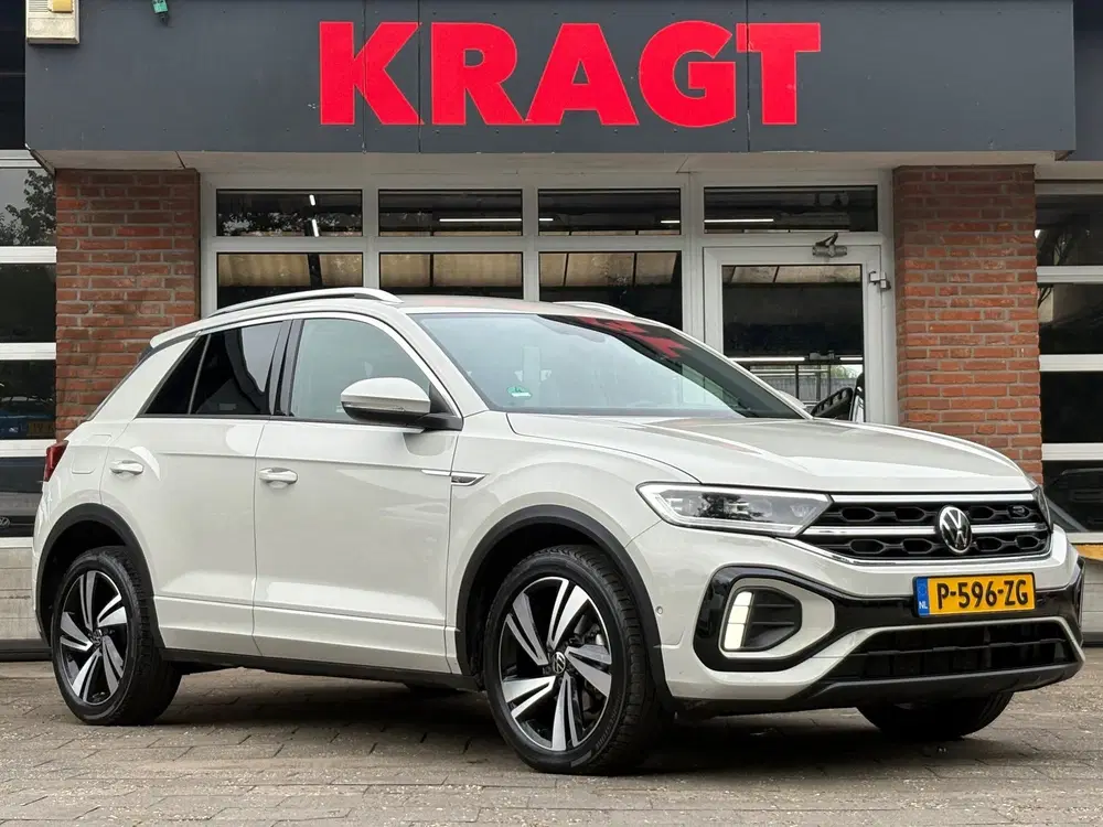 Volkswagen T-Roc R-Line Business+ 1.5 TSI 150 pk uit 2022, foto 2