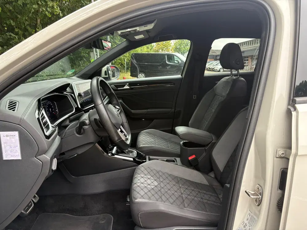 Volkswagen T-Roc R-Line Business+ 1.5 TSI 150 pk uit 2022, foto 9