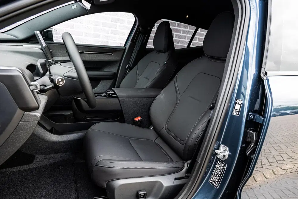 Volvo EX30 P5 Long Range Plus Black Edition Europa 69 uit 2026, foto 7