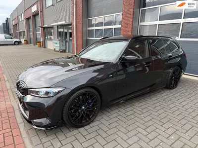 BMW 3-serie LCI xDrive ACC Pano Leder Camera Trekhaak uit 2023