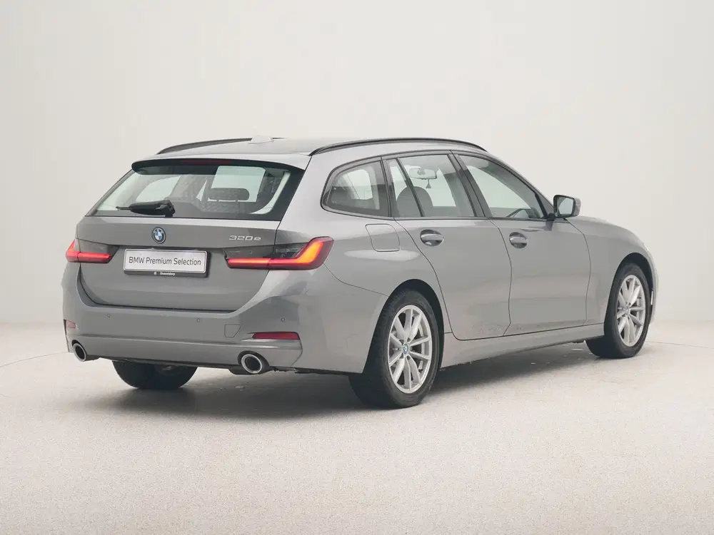 BMW 3-serie 320e Touring SoH 97% (bj 2024 uit 2024, foto 8
