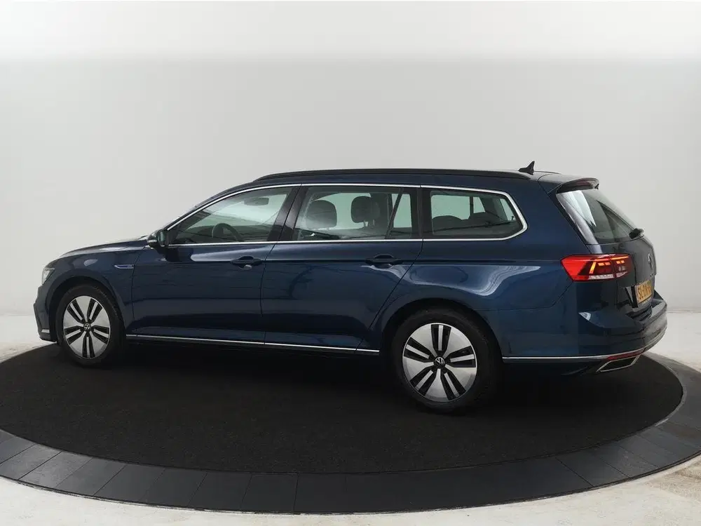 Volkswagen Passat 1.4 TSI PHEV GTE Business uit 2022, foto 2