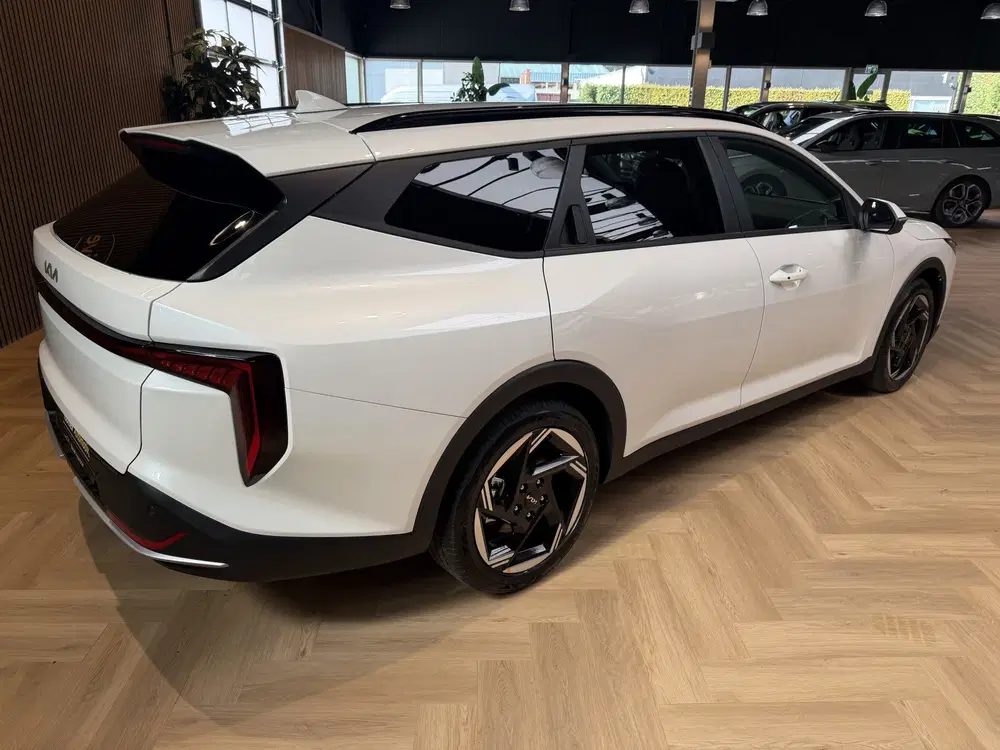 Kia K4 1.6 T-GDi GT-Line Launch Edition uit 2026, foto 3