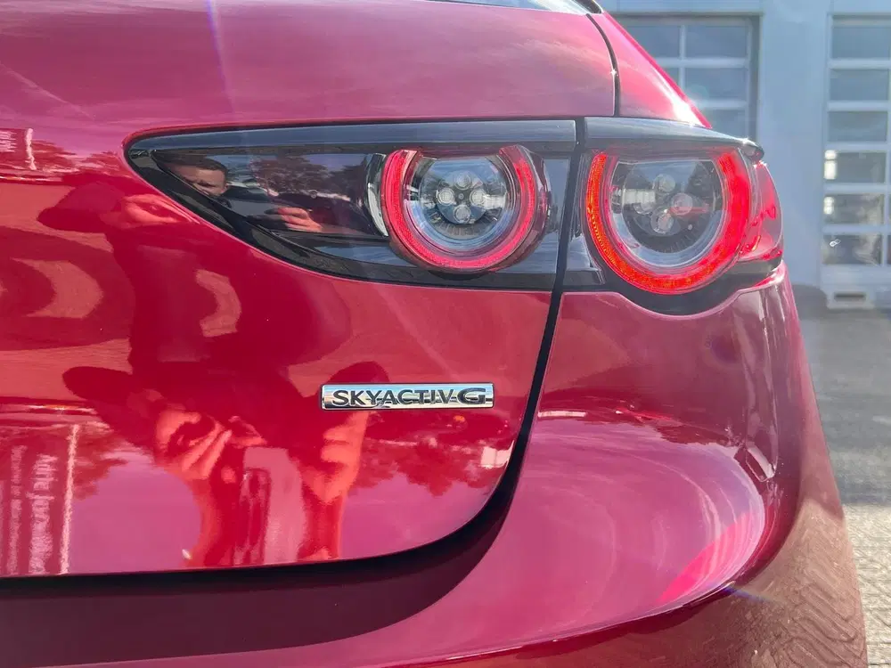 Mazda 3 2.0 e-SkyActiv-G M Hybrid 122 Luxury TREKH uit 2019, foto 10
