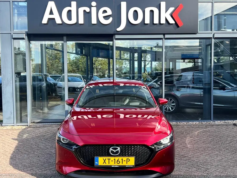 Mazda 3 2.0 e-SkyActiv-G M Hybrid 122 Luxury TREKH uit 2019, foto 2
