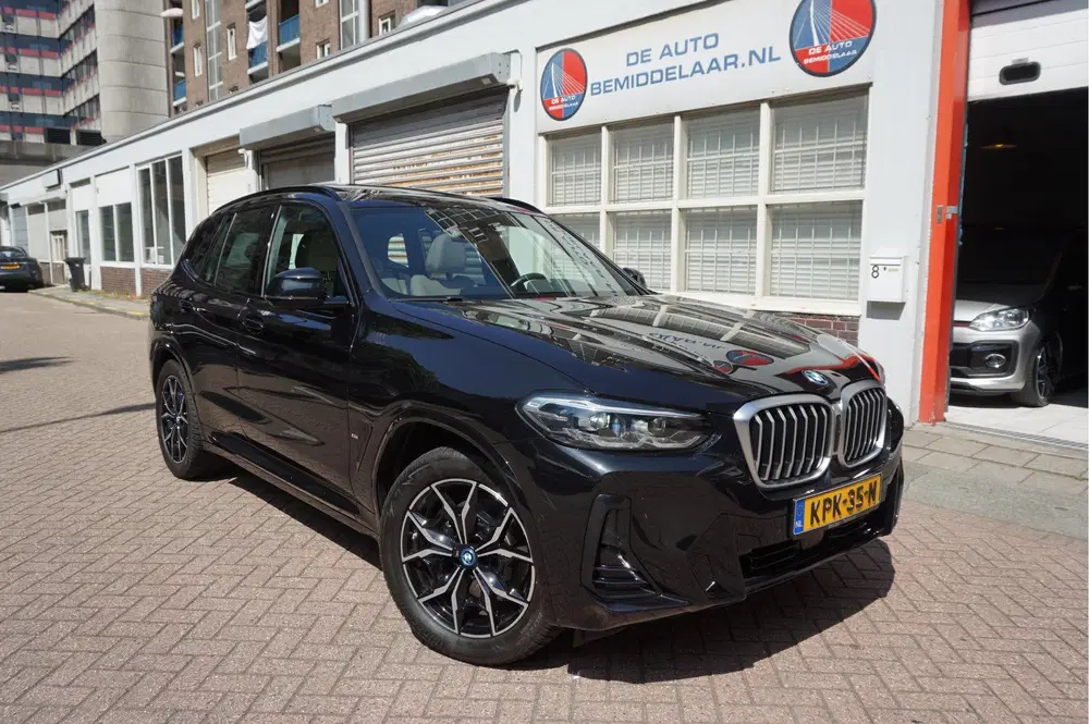 BMW X3 xDrive30e High Executive M-SPORT uit 2024, foto 2