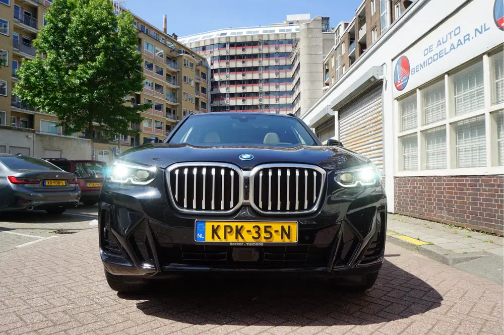 BMW X3 xDrive30e High Executive M-SPORT uit 2024, foto 9