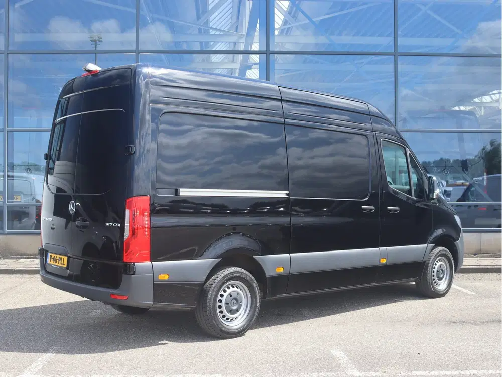 Mercedes-Benz Sprinter 317 CDI L2H2 Pro uit 2024, foto 2