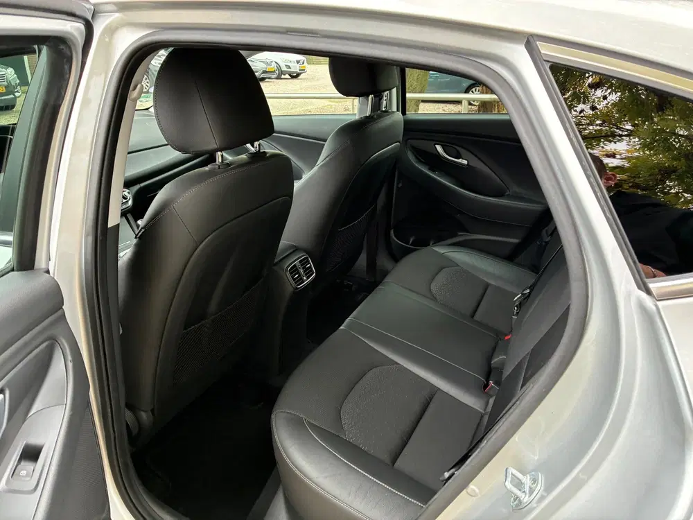 Hyundai i30 1.4 T-GDI Premium uit 2019, foto 11
