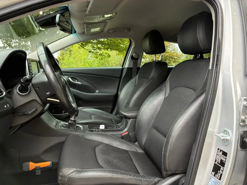 Hyundai i30 1.4 T-GDI Premium uit 2019, foto 12