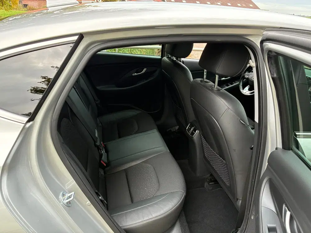 Hyundai i30 1.4 T-GDI Premium uit 2019, foto 9