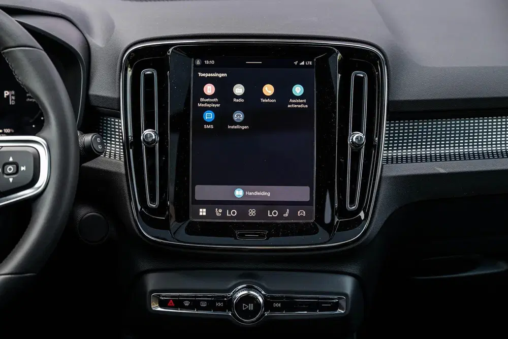 Volvo EX40 Single Motor Extended Range Ultra Black Ed uit 2026, foto 12