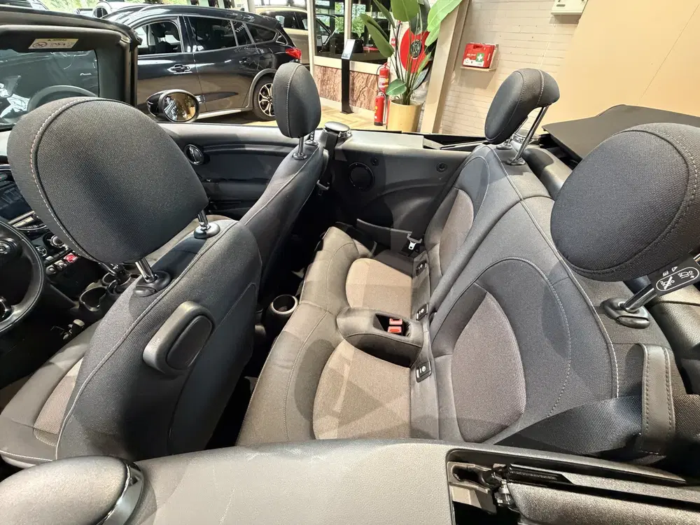 Mini Cabrio 1.5 Cooper Salt AUTOMAAT uit 2020, foto 11