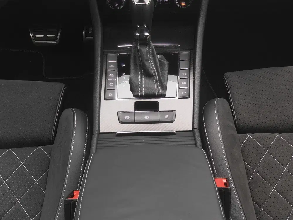 Skoda Superb 1.4 TSI 218pk iV Sportline Business uit 2023, foto 9