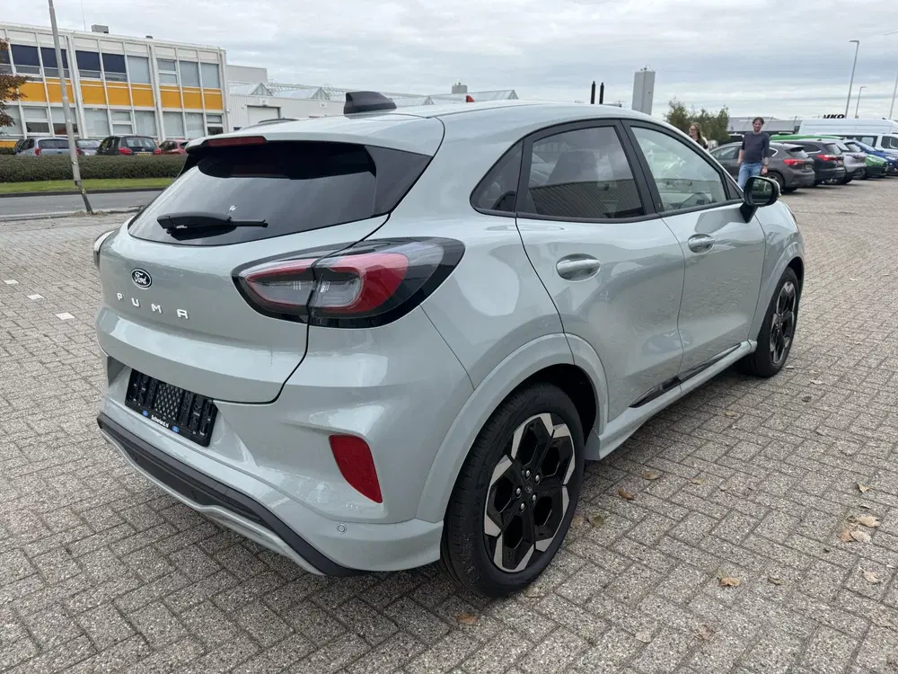 Ford Puma Gen-E Premium 47 kWh 168pk uit 2026, foto 3