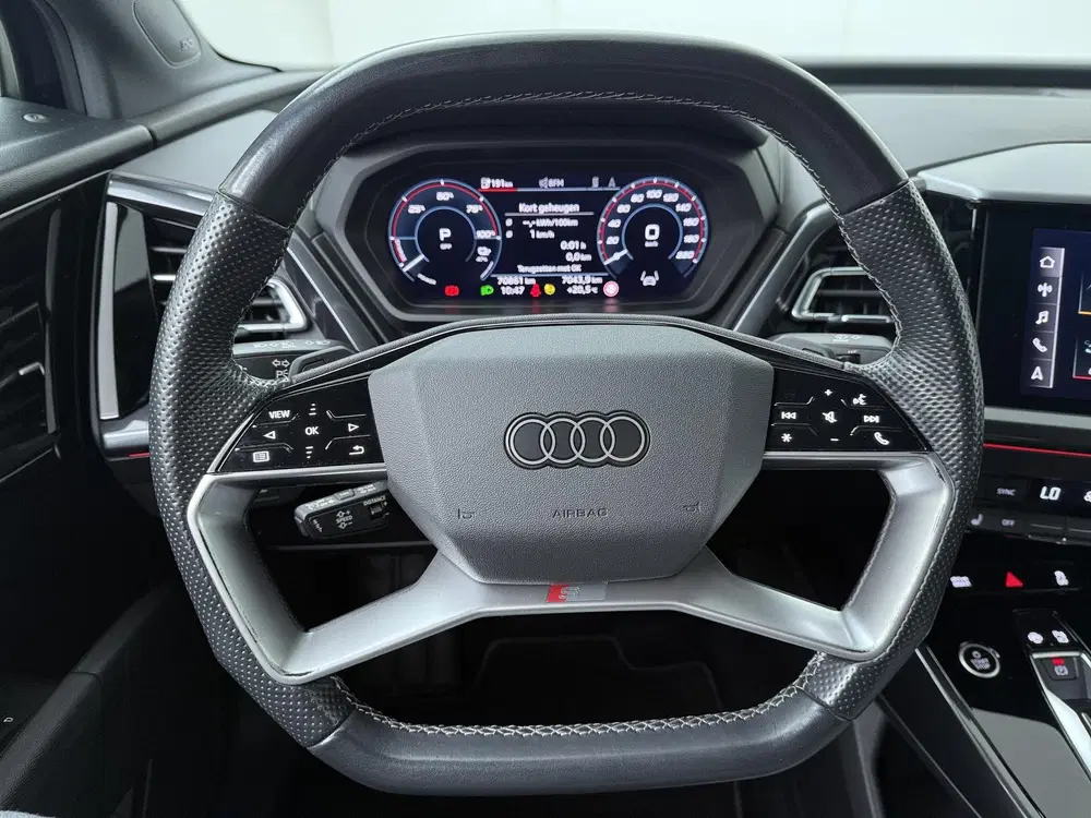 Audi Q4 e-tron 40 Advanced edition 77 kWh uit 2021, foto 8