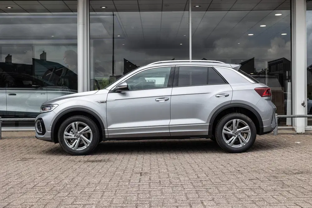 Volkswagen T-Roc 1.5 TSI 150pk DSG R-Line Edition uit 2025, foto 11