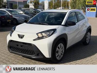 Toyota Aygo X 1.0 VVT-i S-CVT Play Automaat (BOVAG uit 2026