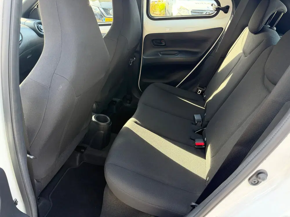 Toyota Aygo X 1.0 VVT-i S-CVT Play Automaat (BOVAG uit 2026, foto 11