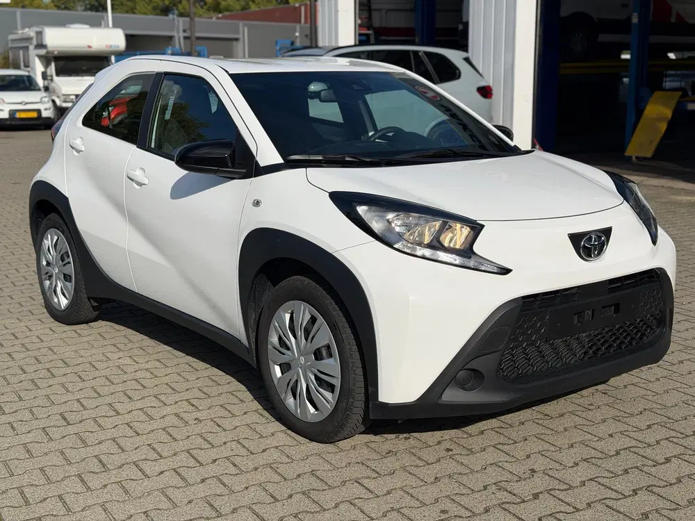 Toyota Aygo X 1.0 VVT-i S-CVT Play Automaat (BOVAG uit 2026, foto 2