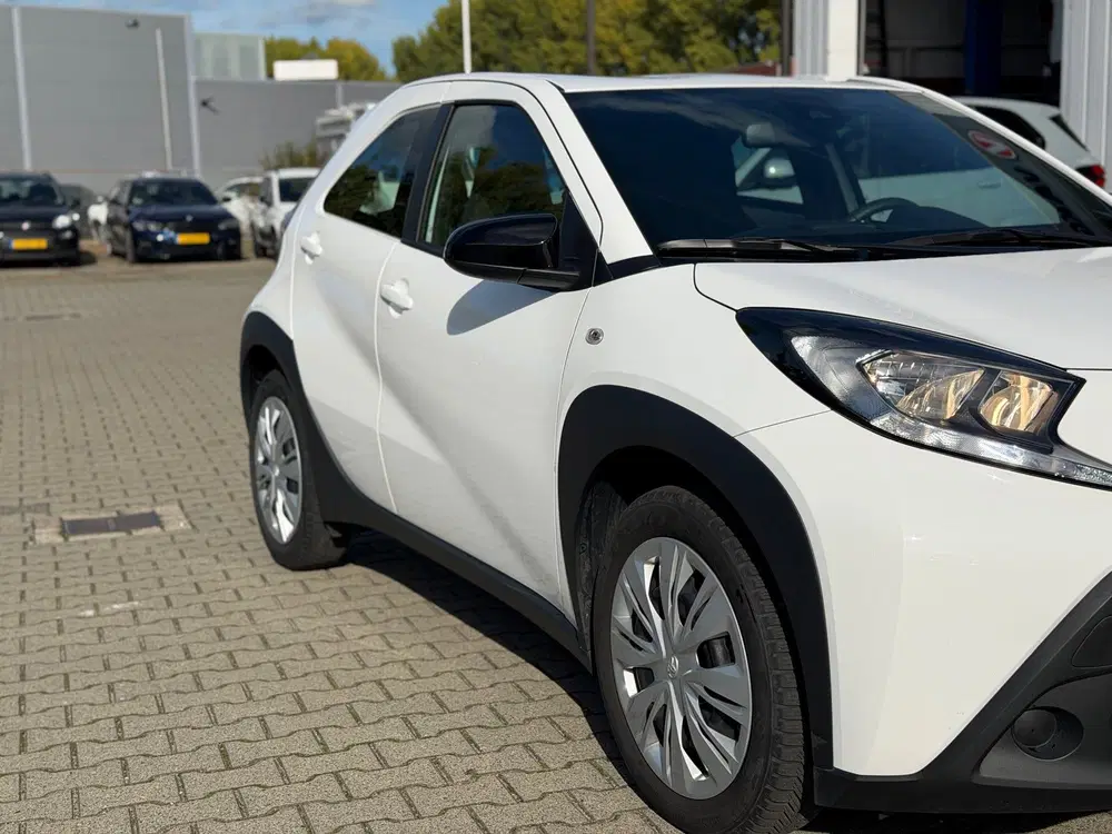 Toyota Aygo X 1.0 VVT-i S-CVT Play Automaat (BOVAG uit 2026, foto 4
