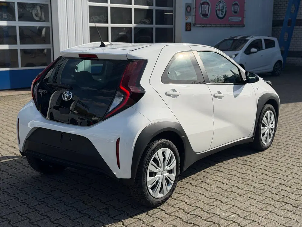 Toyota Aygo X 1.0 VVT-i S-CVT Play Automaat (BOVAG uit 2026, foto 7