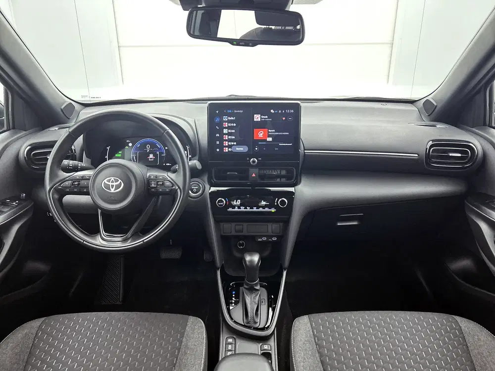 Toyota Yaris Cross 1.5 Hybrid 115 First Edition uit 2025, foto 4