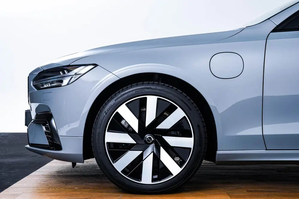 Volvo V90 2.0 T6 Plug-in hybrid AWD Plus Dark Trekha uit 2023, foto 9