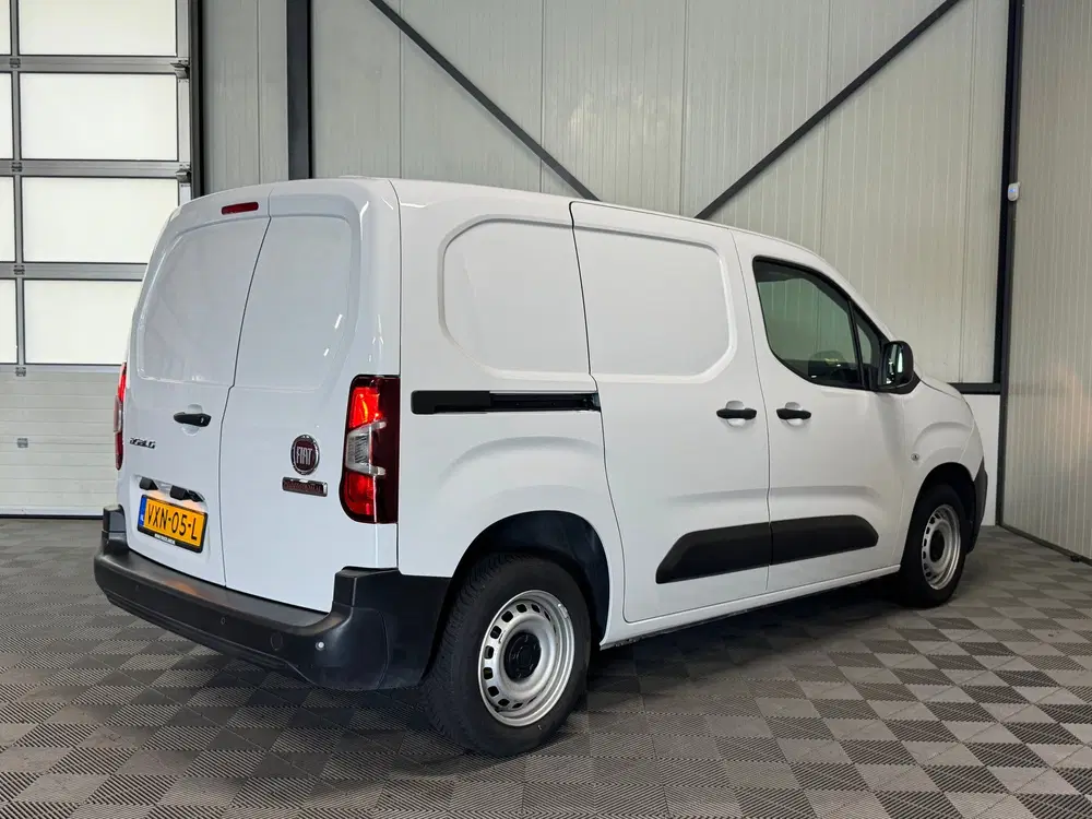 Fiat Doblo Cargo 1.2 Turbo 81kw uit 2023, foto 2