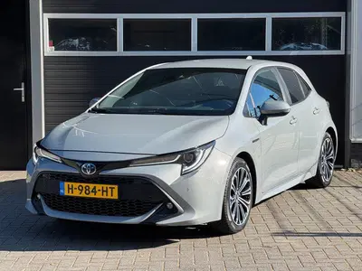 Toyota Corolla 2.0 Hybrid First Edition Camera uit 2019