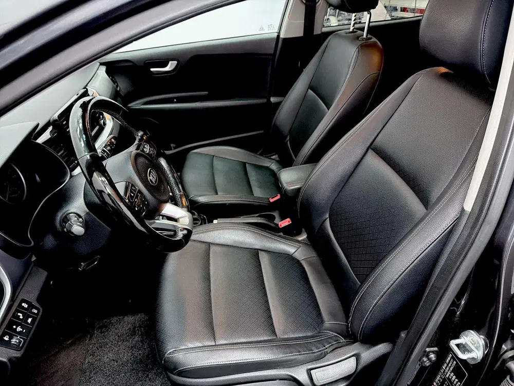 Kia Stonic 1.0 T-GDi ExecutiveLine uit 2019, foto 14