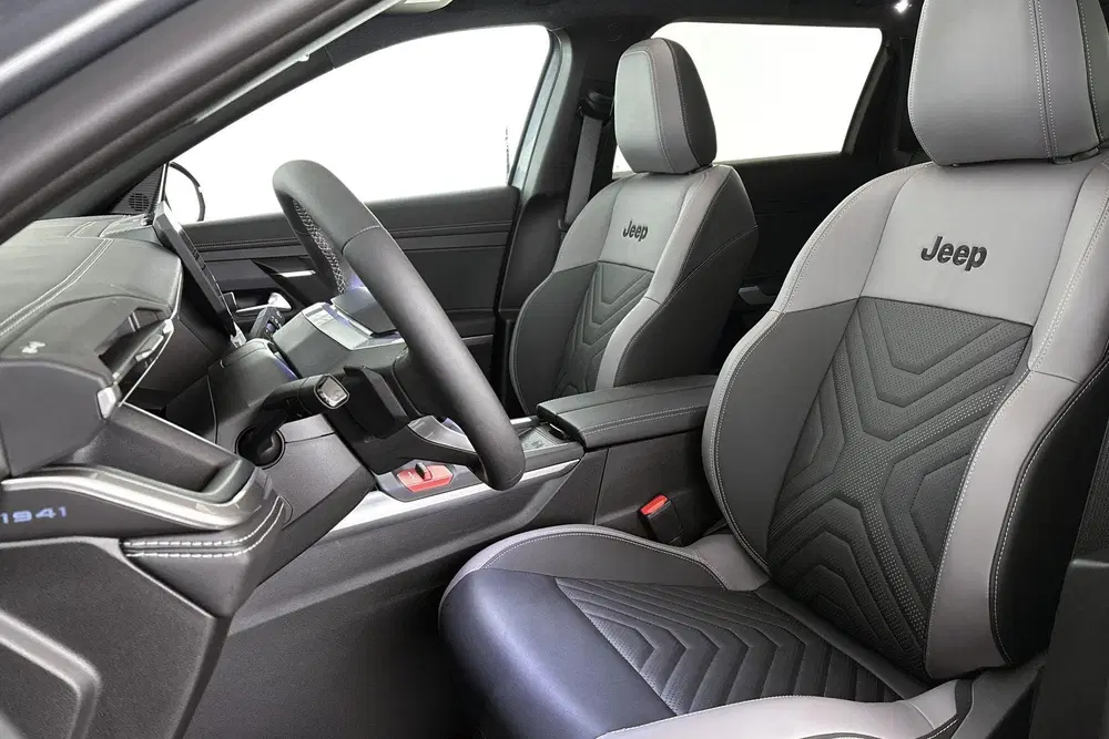 Jeep Compass First Edition 74 kWh Panoramadak 360 Camer uit 2026, foto 6