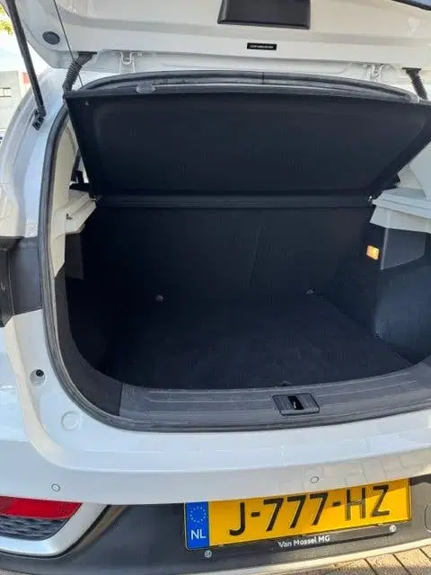 MG ZS ZS Electric 143pk 2020 Wit Panoramadak uit 2020, foto 10