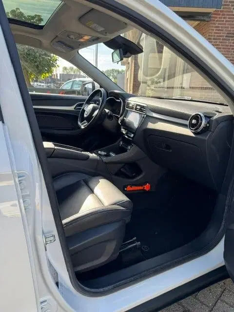 MG ZS ZS Electric 143pk 2020 Wit Panoramadak uit 2020, foto 2