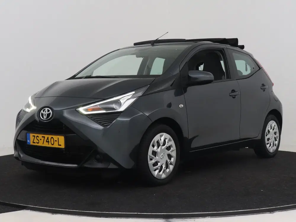 Toyota Aygo 1.0 VVT-i x-play Automaat uit 2019