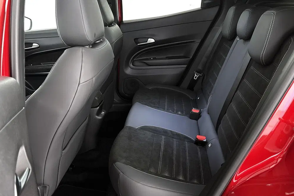 Alfa Romeo Junior 1.2 Turbo Hybrid Ibrida Sport Speciale Pan uit 2026, foto 9